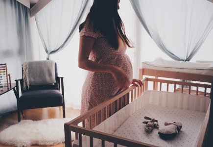 Five physio tips for pregnancy during self-isolation